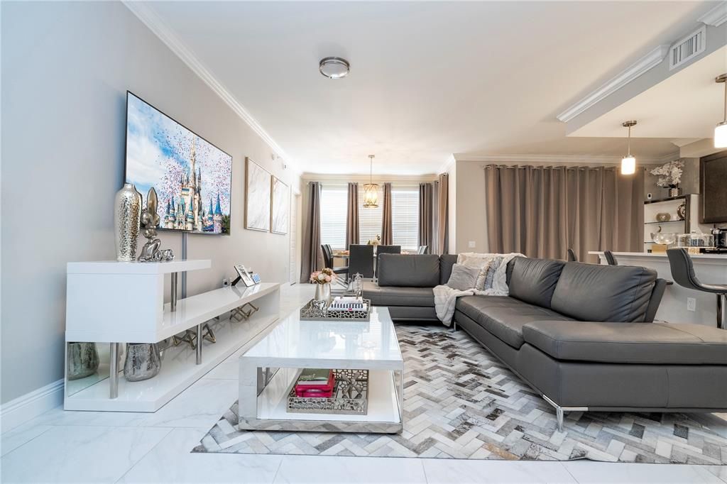 For Sale: $450,000 (3 beds, 3 baths, 1568 Square Feet)