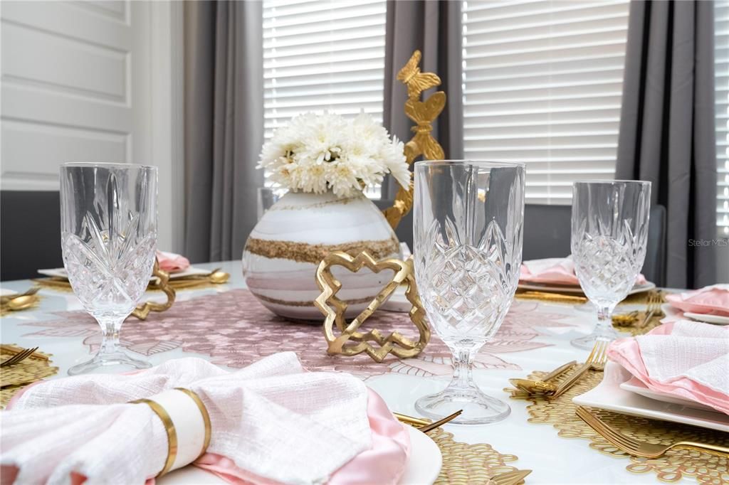 For Sale: $450,000 (3 beds, 3 baths, 1568 Square Feet)