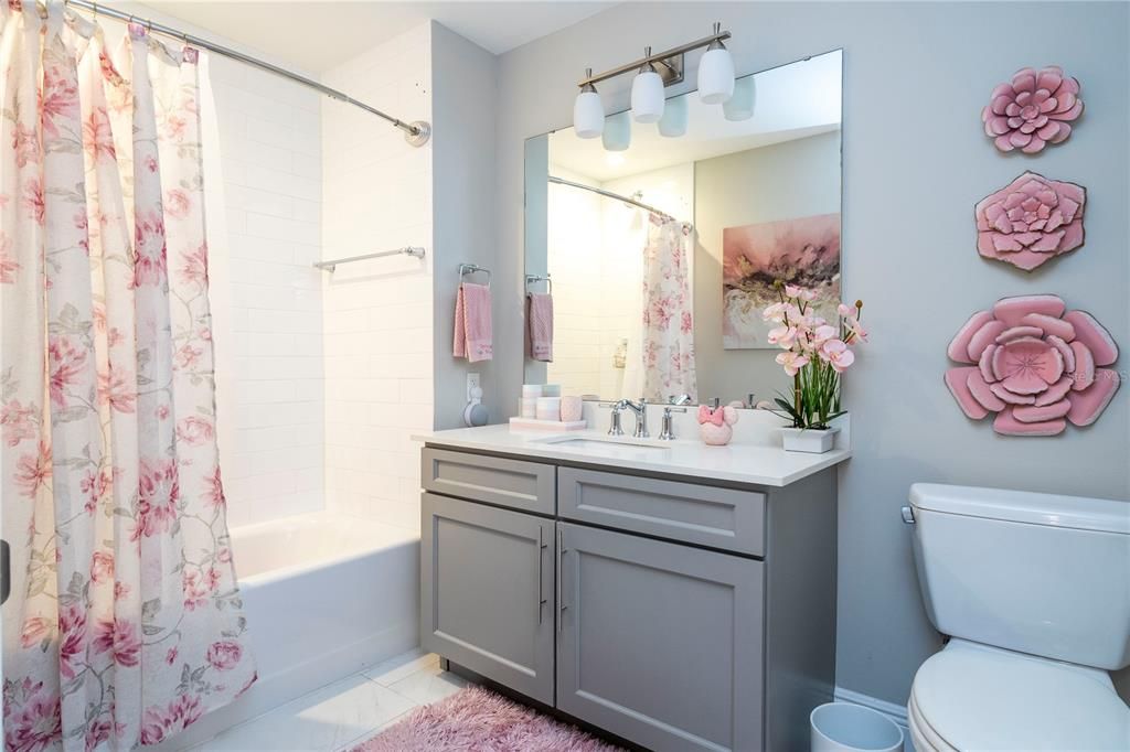 For Sale: $450,000 (3 beds, 3 baths, 1568 Square Feet)