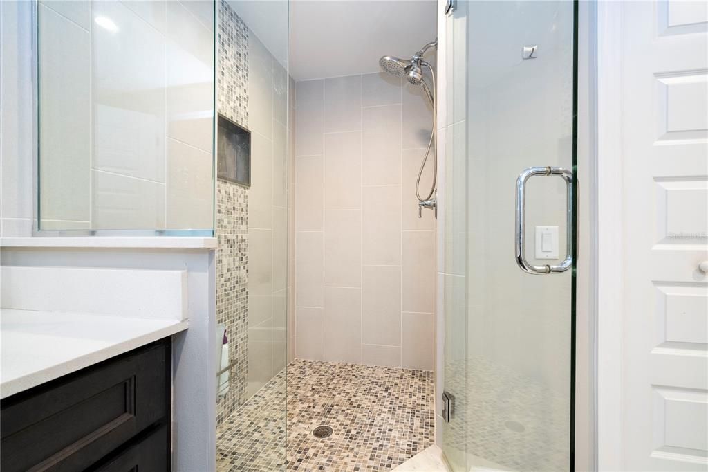 For Sale: $450,000 (3 beds, 3 baths, 1568 Square Feet)