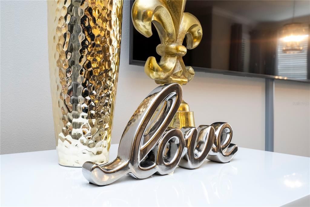 For Sale: $450,000 (3 beds, 3 baths, 1568 Square Feet)