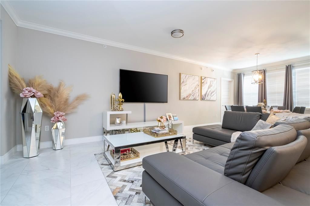 For Sale: $450,000 (3 beds, 3 baths, 1568 Square Feet)