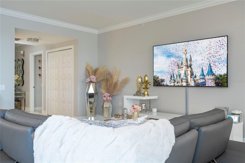 For Sale: $450,000 (3 beds, 3 baths, 1568 Square Feet)