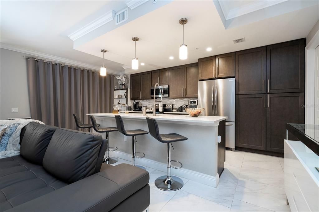 For Sale: $450,000 (3 beds, 3 baths, 1568 Square Feet)