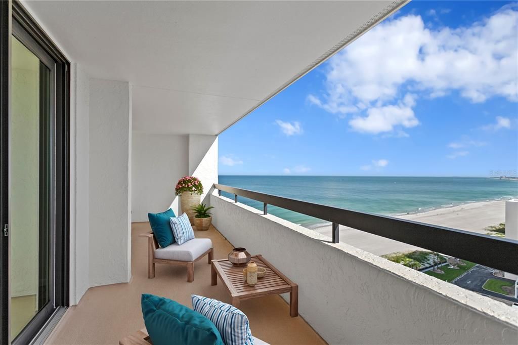 Recently Sold: $675,000 (2 beds, 2 baths, 1385 Square Feet)