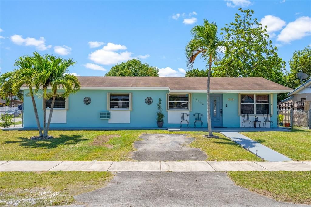 Vendido Recientemente: $497,000 (4 camas, 2 baños, 1530 Pies cuadrados)