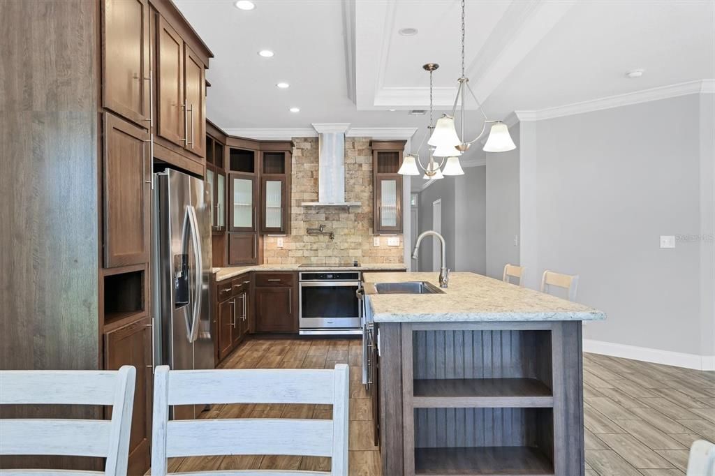 For Sale: $315,000 (2 beds, 2 baths, 1434 Square Feet)