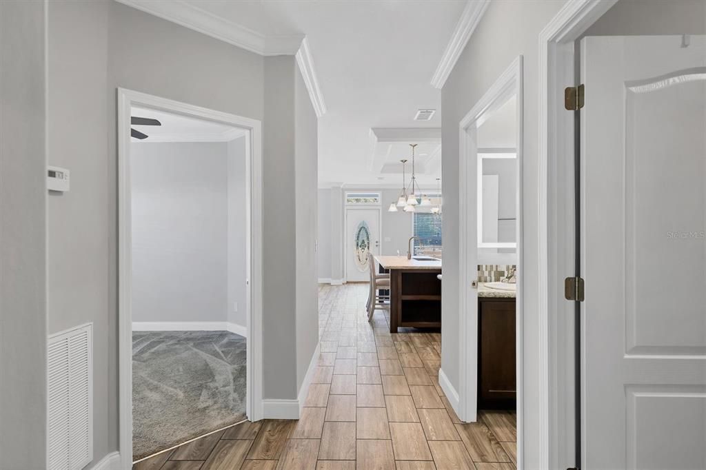 For Sale: $315,000 (2 beds, 2 baths, 1434 Square Feet)