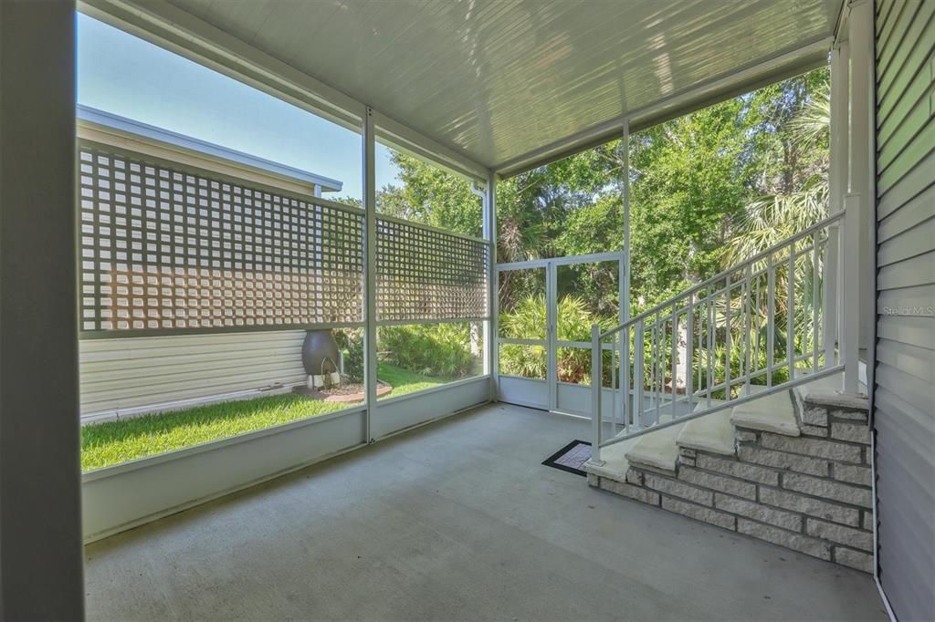 For Sale: $315,000 (2 beds, 2 baths, 1434 Square Feet)