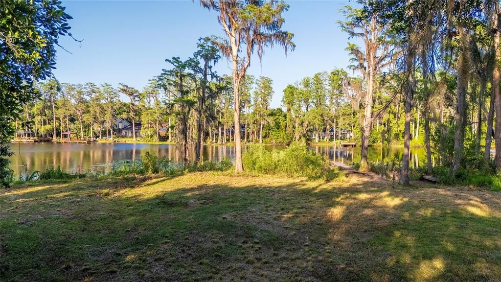 Под контрактом: $315,000 (1.01 acres)