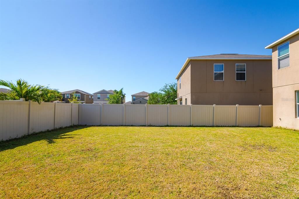 For Sale: $325,000 (4 beds, 2 baths, 2007 Square Feet)