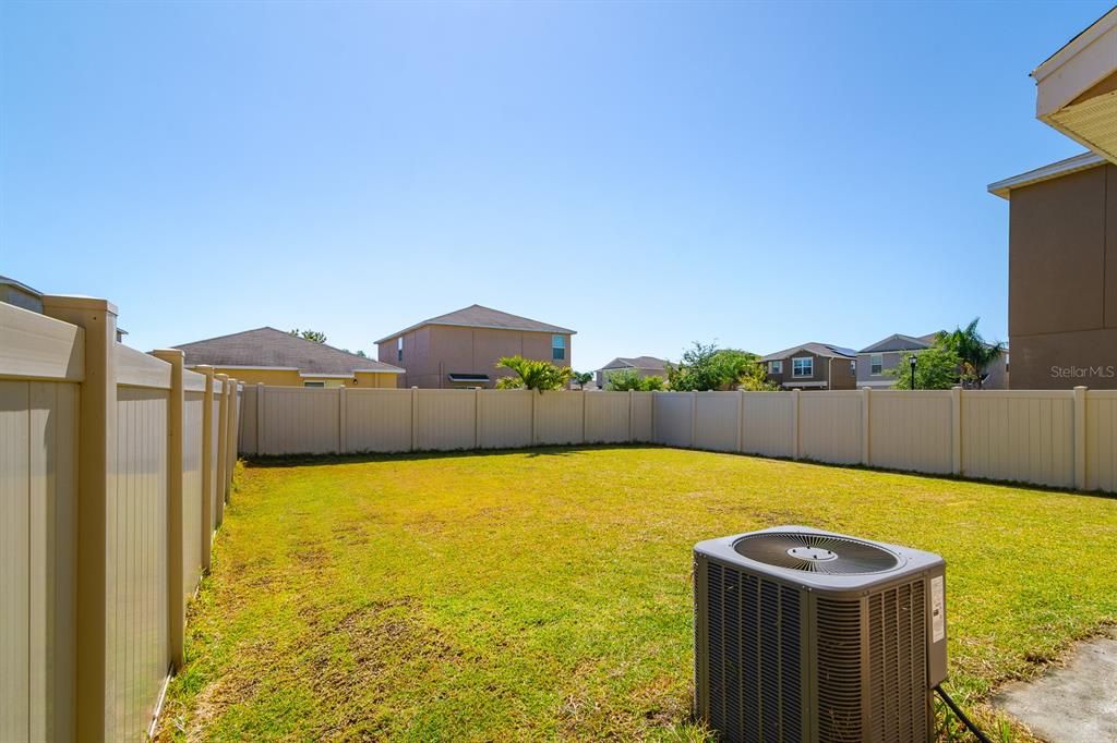 For Sale: $325,000 (4 beds, 2 baths, 2007 Square Feet)