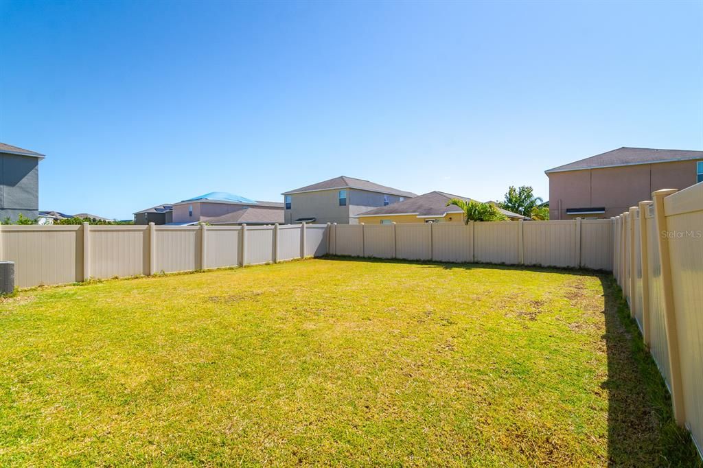 For Sale: $325,000 (4 beds, 2 baths, 2007 Square Feet)