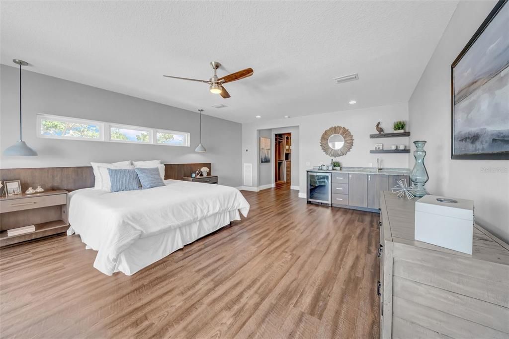 En Venta: $2,675,000 (4 camas, 4 baños, 5460 Pies cuadrados)