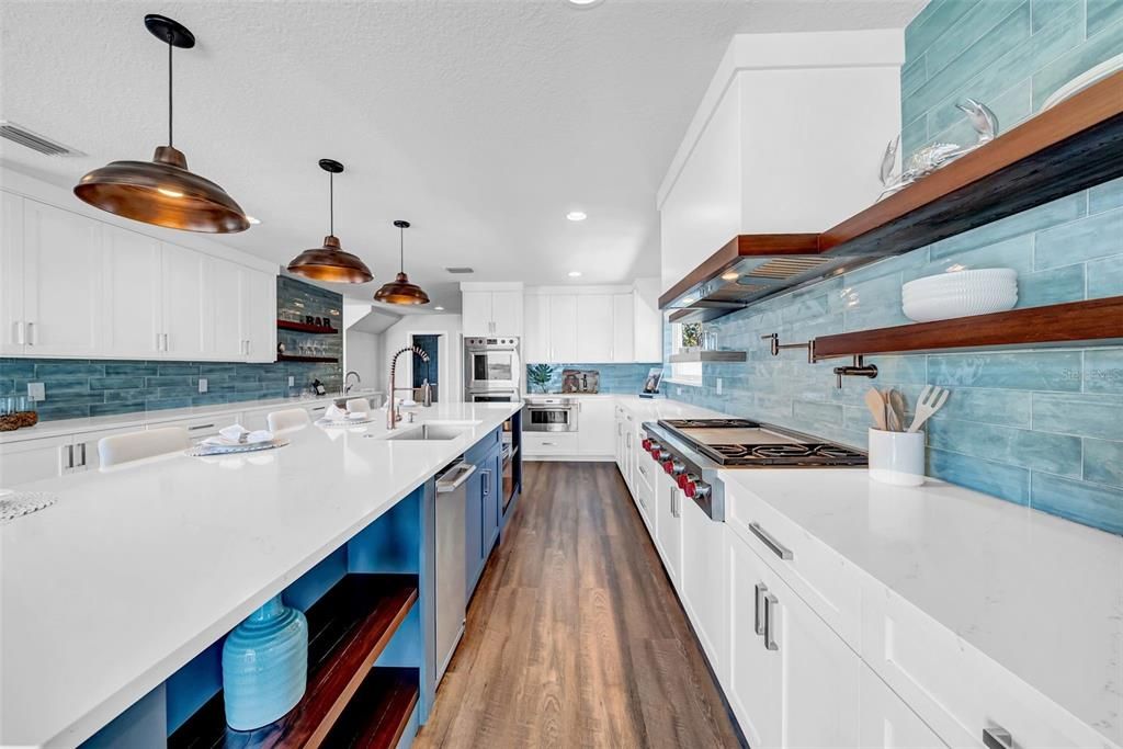 En Venta: $2,675,000 (4 camas, 4 baños, 5460 Pies cuadrados)