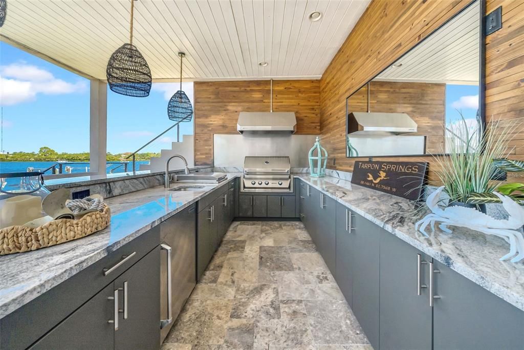 En Venta: $2,675,000 (4 camas, 4 baños, 5460 Pies cuadrados)