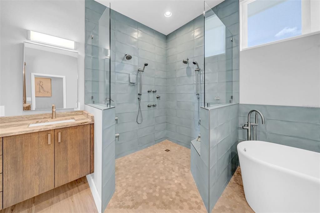 En Venta: $2,675,000 (4 camas, 4 baños, 5460 Pies cuadrados)