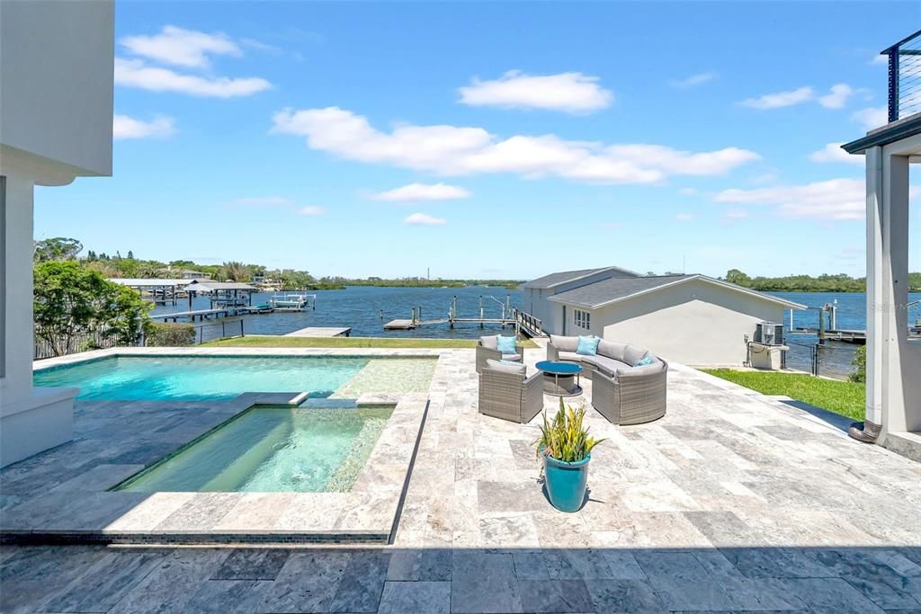 En Venta: $2,675,000 (4 camas, 4 baños, 5460 Pies cuadrados)