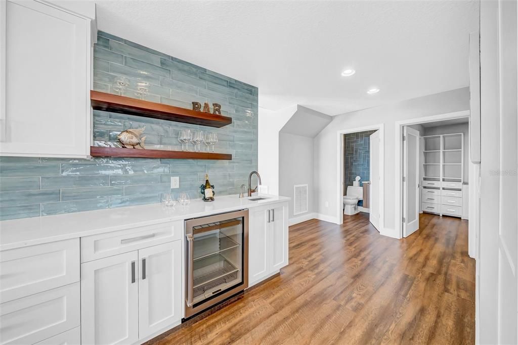 En Venta: $2,675,000 (4 camas, 4 baños, 5460 Pies cuadrados)