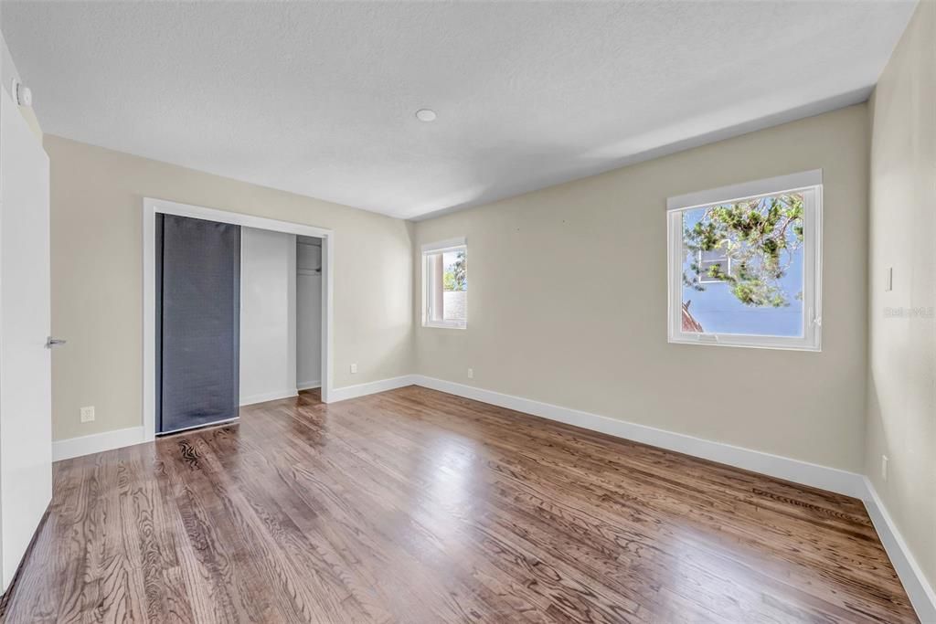 En Venta: $2,675,000 (4 camas, 4 baños, 5460 Pies cuadrados)