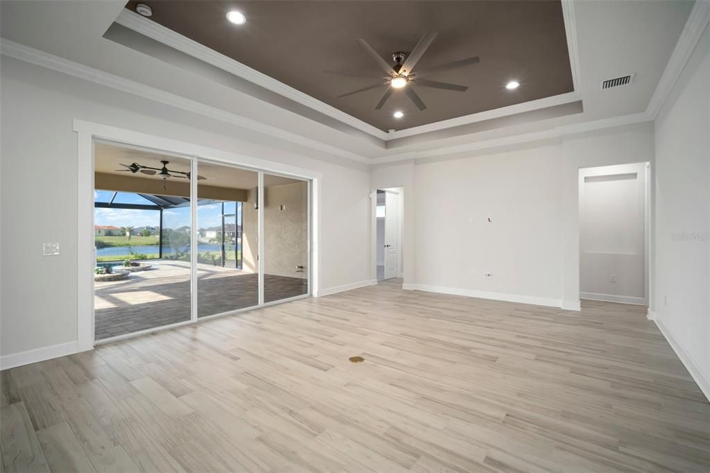 For Sale: $974,900 (4 beds, 2 baths, 3056 Square Feet)