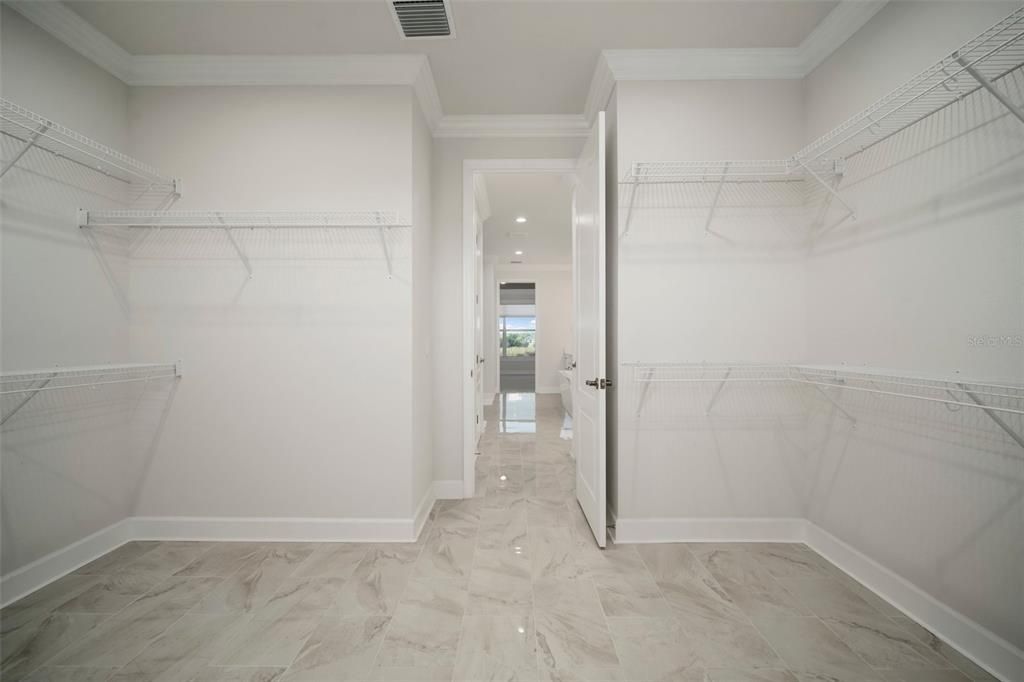 For Sale: $974,900 (4 beds, 2 baths, 3056 Square Feet)