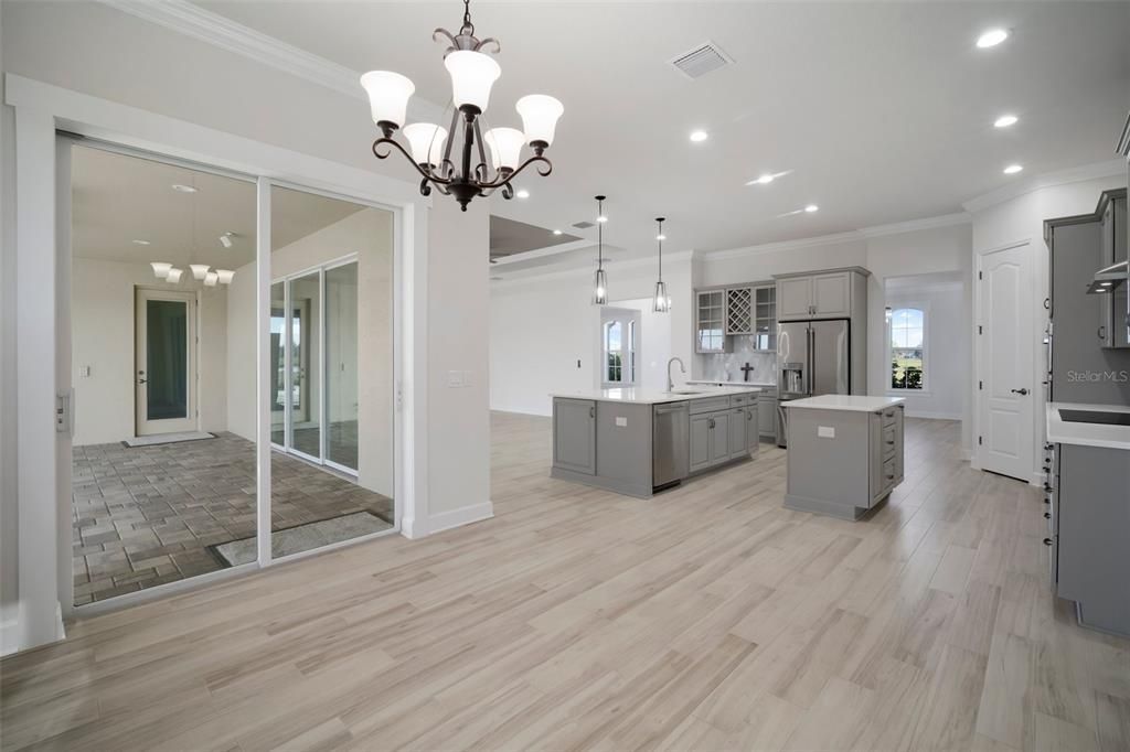 For Sale: $974,900 (4 beds, 2 baths, 3056 Square Feet)