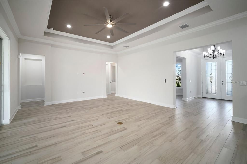 For Sale: $974,900 (4 beds, 2 baths, 3056 Square Feet)