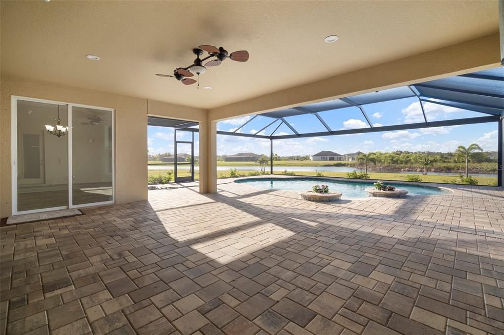 For Sale: $974,900 (4 beds, 2 baths, 3056 Square Feet)