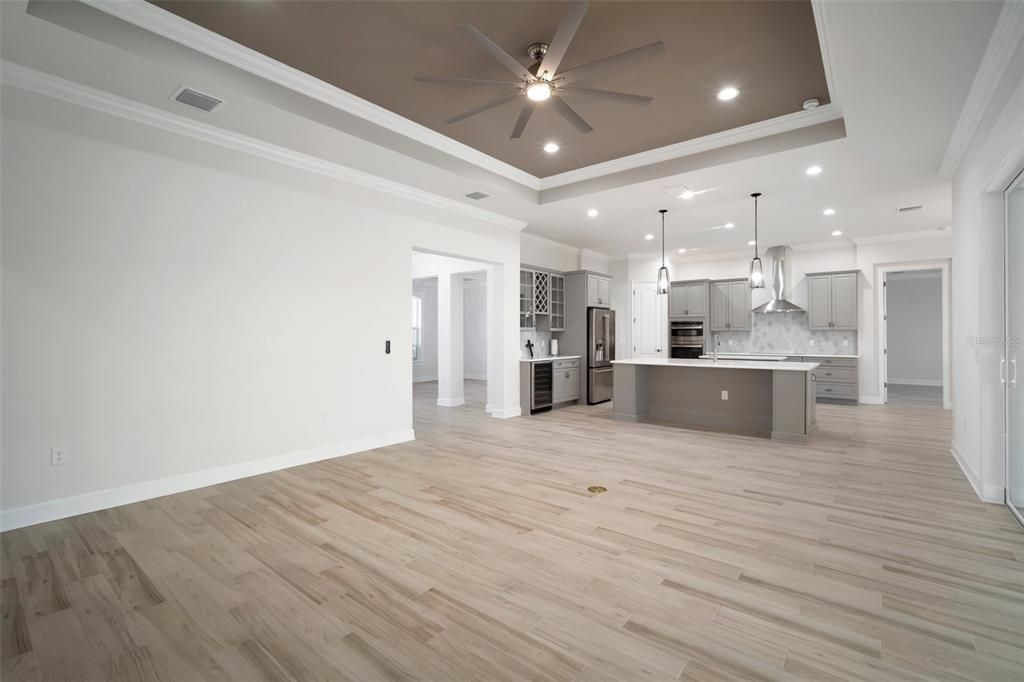 For Sale: $974,900 (4 beds, 2 baths, 3056 Square Feet)