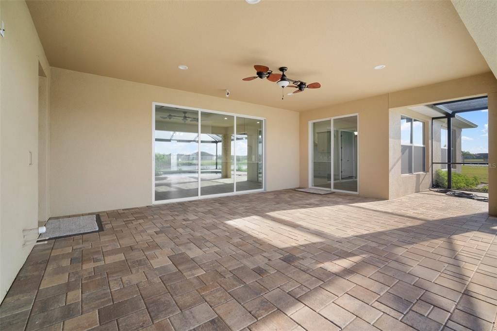 For Sale: $974,900 (4 beds, 2 baths, 3056 Square Feet)