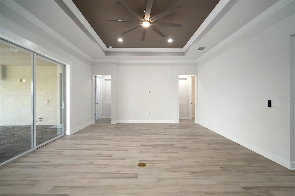 For Sale: $974,900 (4 beds, 2 baths, 3056 Square Feet)