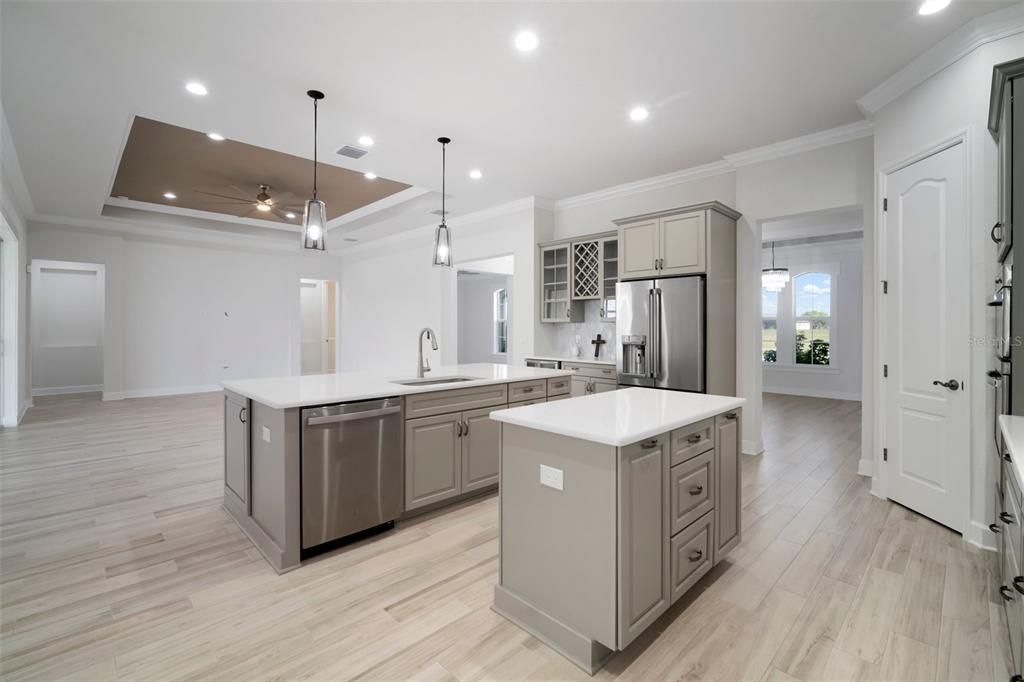 For Sale: $974,900 (4 beds, 2 baths, 3056 Square Feet)