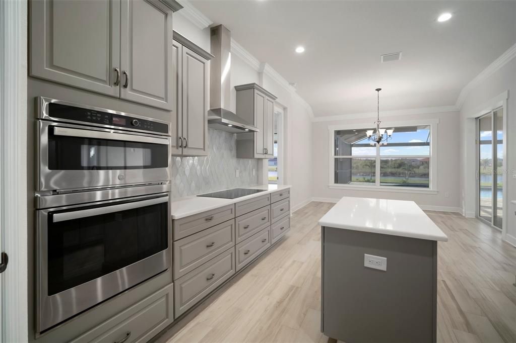 For Sale: $974,900 (4 beds, 2 baths, 3056 Square Feet)