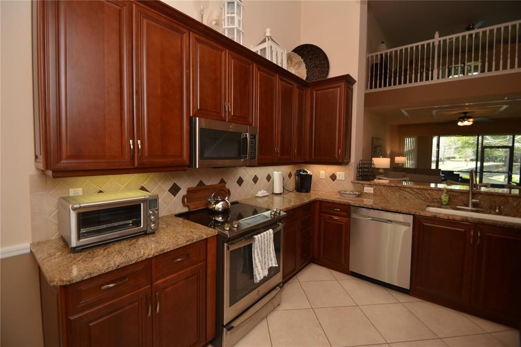 出租: $2,500 (2 贝兹, 2 浴室, 2115 平方英尺)