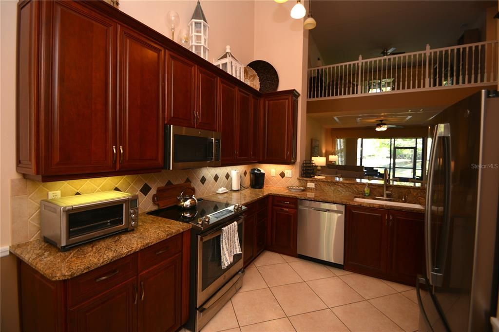 出租: $2,500 (2 贝兹, 2 浴室, 2115 平方英尺)