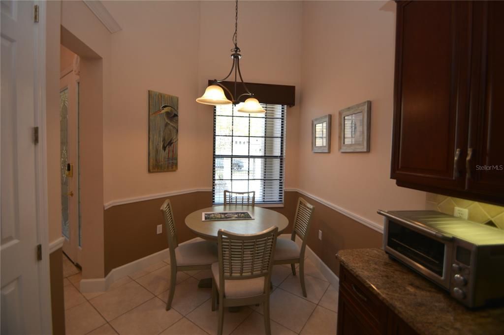 出租: $2,500 (2 贝兹, 2 浴室, 2115 平方英尺)