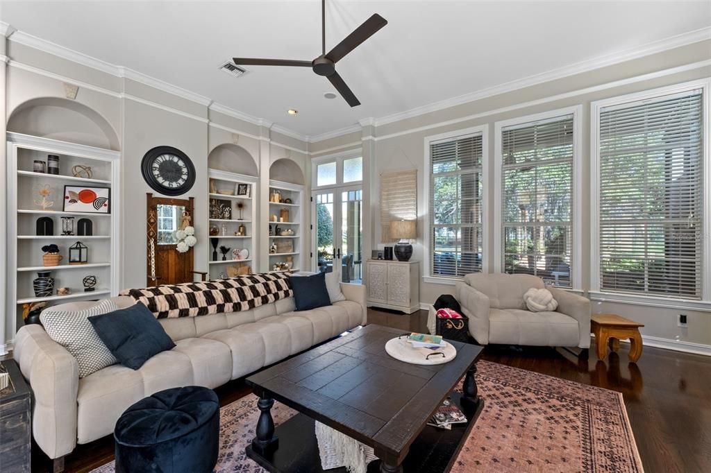 For Sale: $2,100,000 (4 beds, 4 baths, 4100 Square Feet)