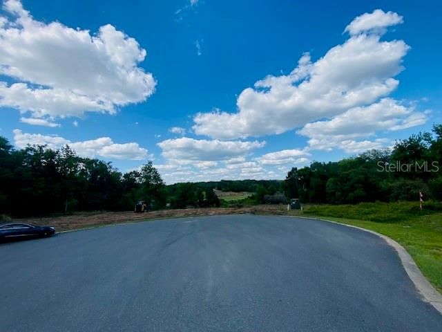 待售: $279,000 (2.01 acres)