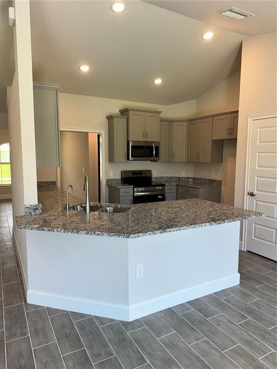 En Venta: $334,282 (3 camas, 2 baños, 2010 Pies cuadrados)