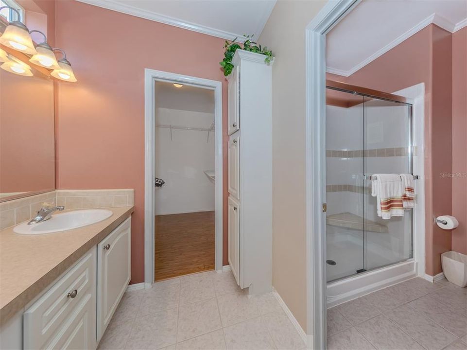 Под контрактом: $189,900 (3 спален, 2 ванн, 1430 Квадратных фут)