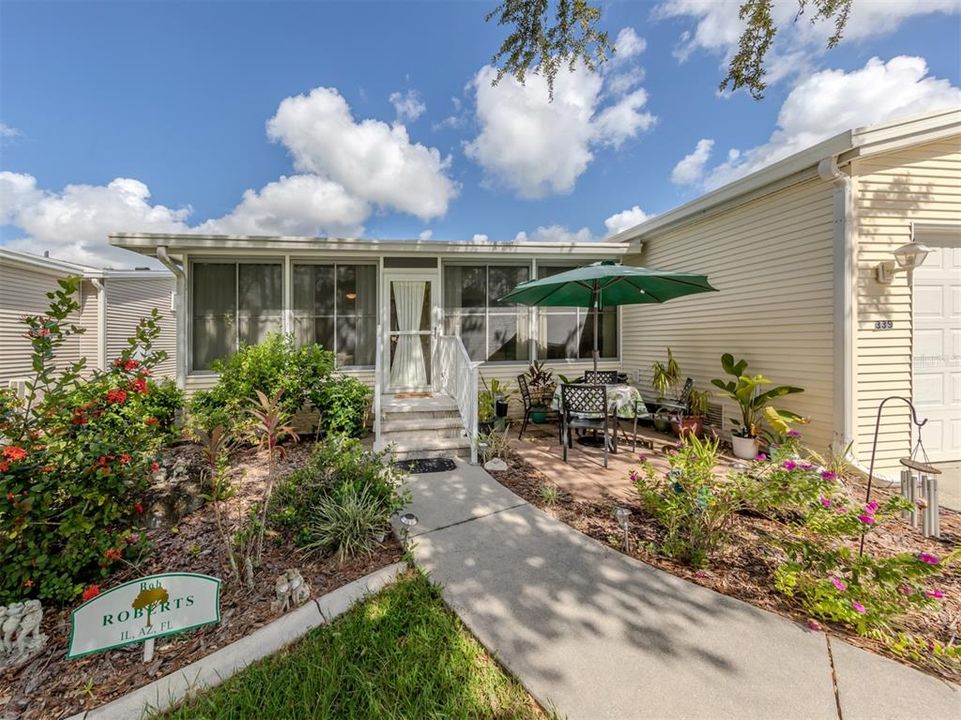 Под контрактом: $189,900 (3 спален, 2 ванн, 1430 Квадратных фут)