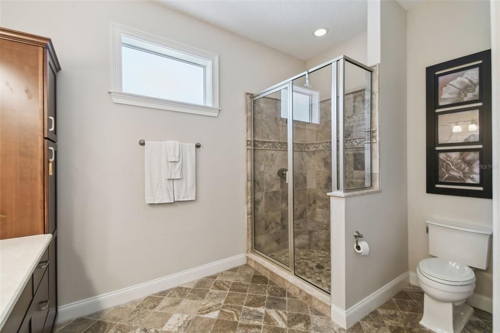 For Sale: $1,419,000 (5 beds, 4 baths, 4566 Square Feet)