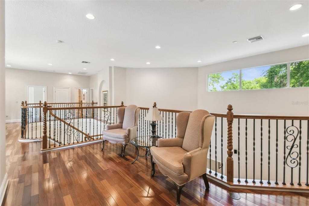 For Sale: $1,419,000 (5 beds, 4 baths, 4566 Square Feet)