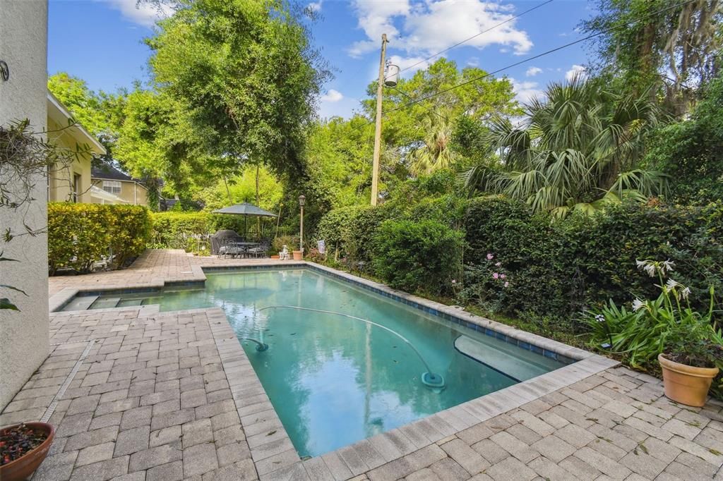 For Sale: $1,419,000 (5 beds, 4 baths, 4566 Square Feet)