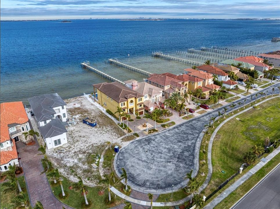 For Sale: $2,599,000 (4 beds, 5 baths, 5856 Square Feet)