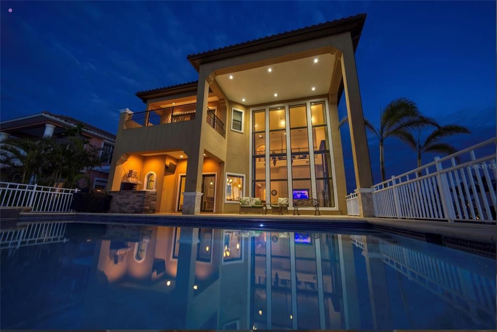 For Sale: $2,599,000 (4 beds, 5 baths, 5856 Square Feet)