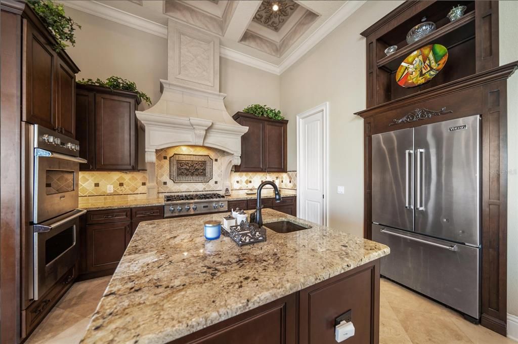 For Sale: $2,599,000 (4 beds, 5 baths, 5856 Square Feet)