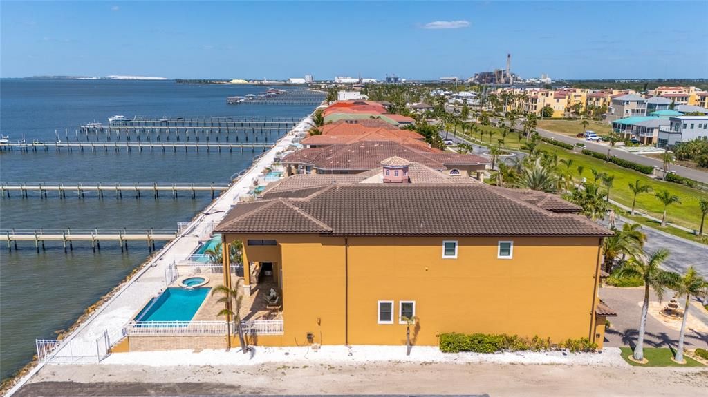 For Sale: $2,599,000 (4 beds, 5 baths, 5856 Square Feet)