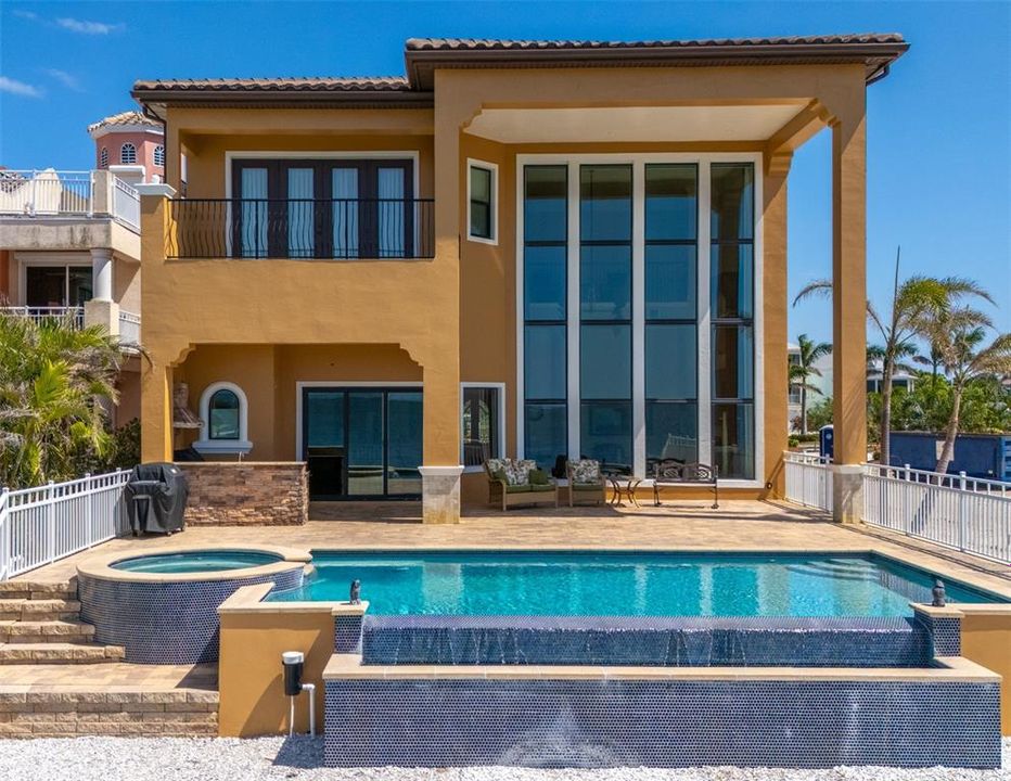 For Sale: $2,599,000 (4 beds, 5 baths, 5856 Square Feet)